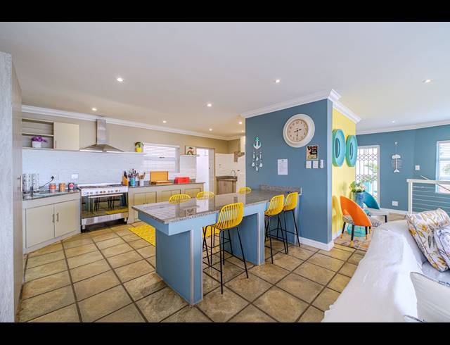 3 BEDROOM FREESTANDING FOR SALE IN SHAKAS ROCK